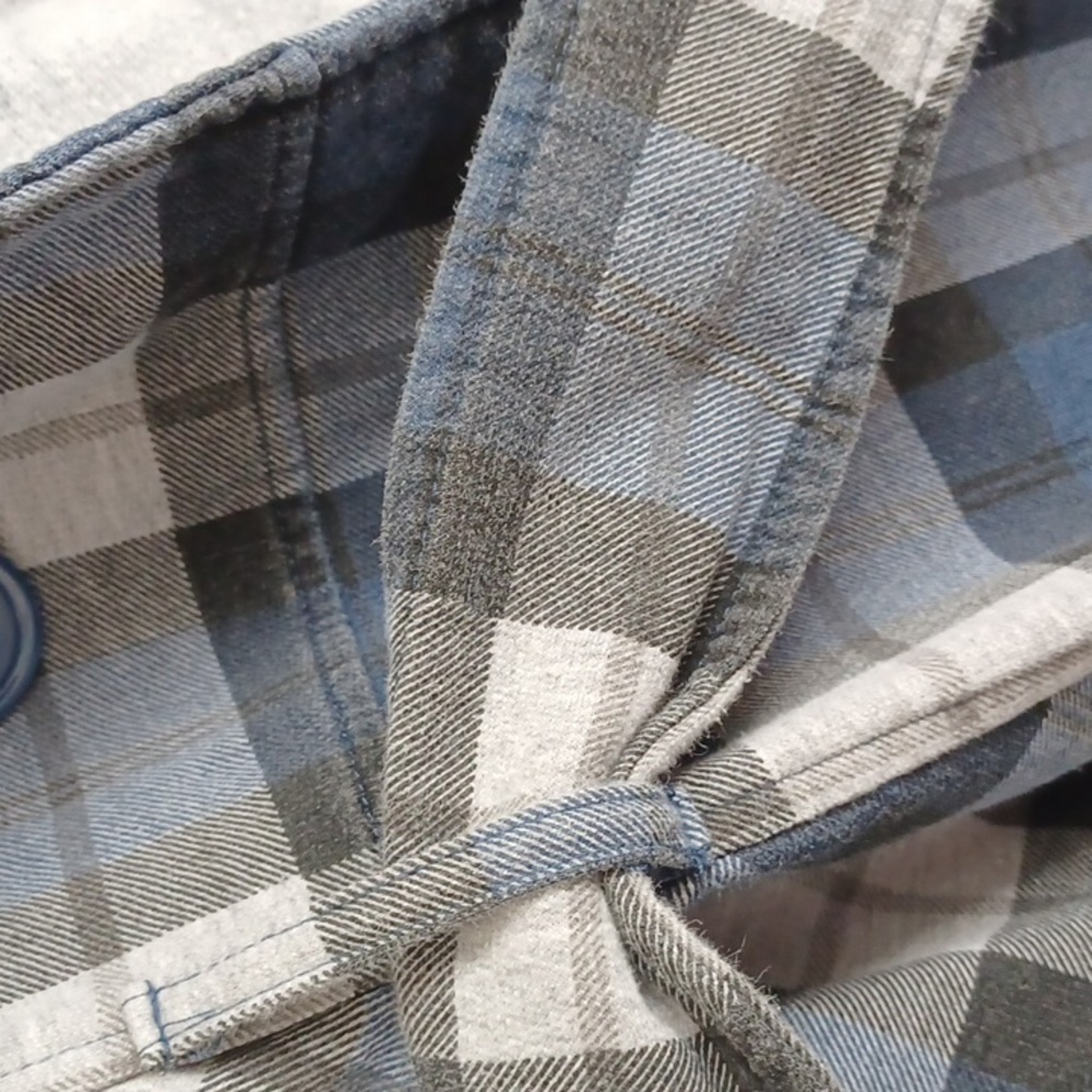 EUC Plaid Flannel Hooded Jacket w/belt - Picture 11 of 11
